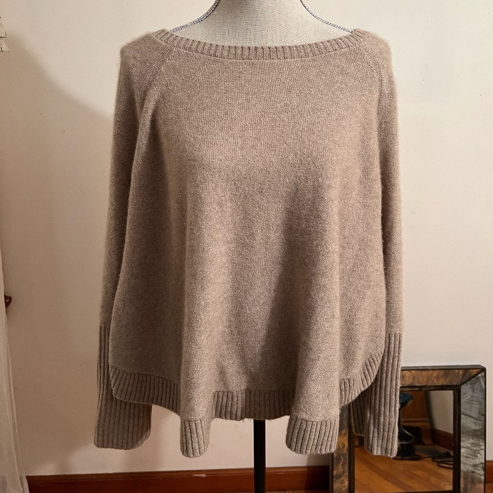 Eileen Fisher Beige 100 % Cashmere Sweater Dolman Sleeves Size Medium